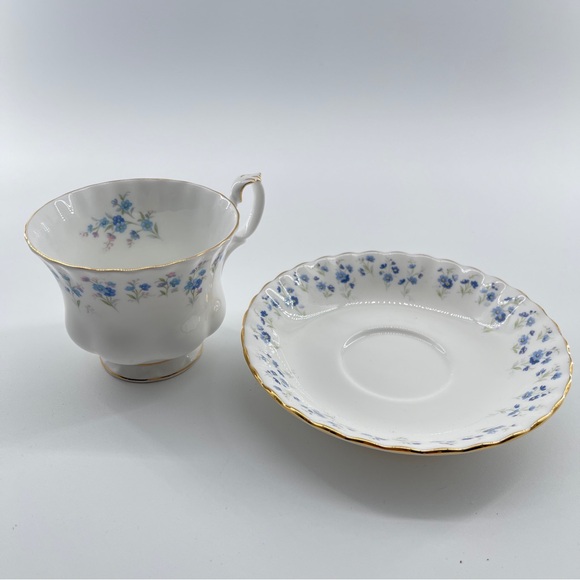 Royal Albert Vintage Bone China - Picture 3 of 8